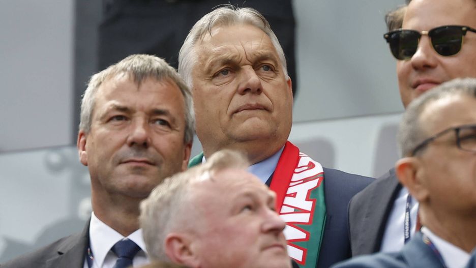 UEFA EURO 2024 - Group A Hungary vs Switzerland
epa11411939 Hungarian Prime Minister Victor Orban look son before the UEFA EURO 2024 group A match between Hungary and Switzerland in Cologne, Germany, 15 June 2024.  EPA/YOAN VALAT 
Dostawca: PAP/EPA.
YOAN VALAT
opening match, opening game