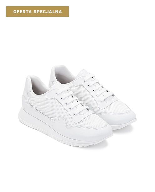 Klasyczne białe sneakersy damskie ze skóry. 