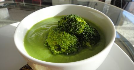 Zupa brokułowa