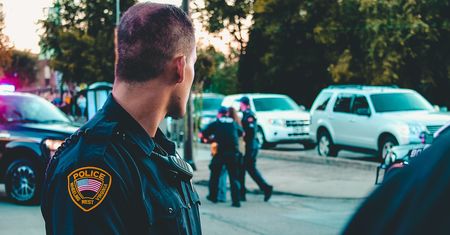 Ojciec zmarłej Sary uciekł do Pakistanu. Ustalenia policji