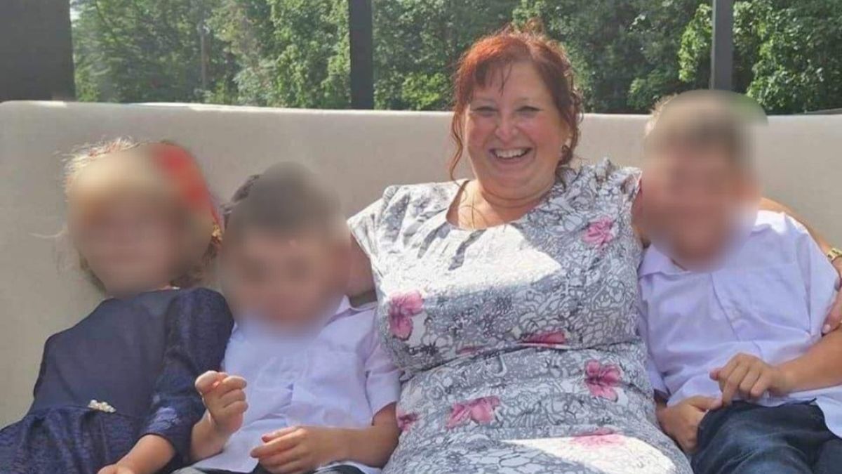 Beata Klimek z dziećmi.