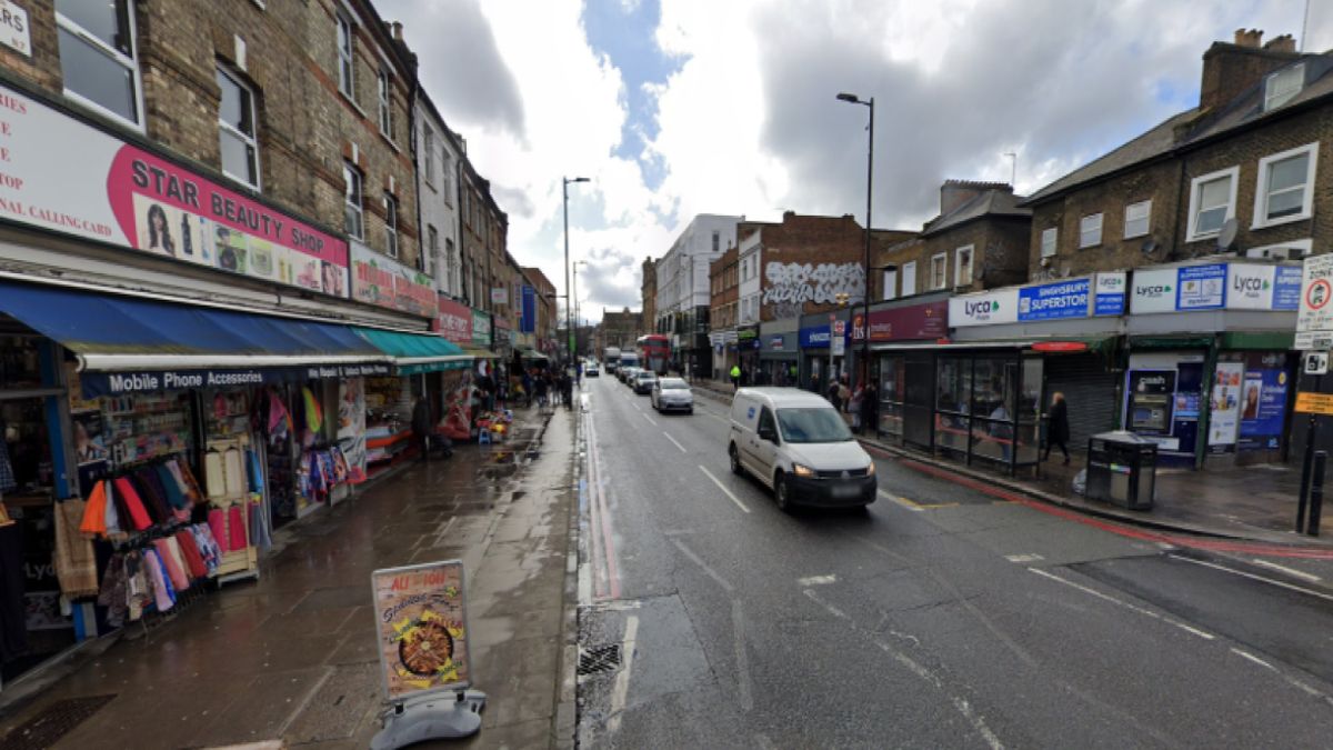 Seven Sister Road w Londynie. To tu doszło do pobicia 75-latka