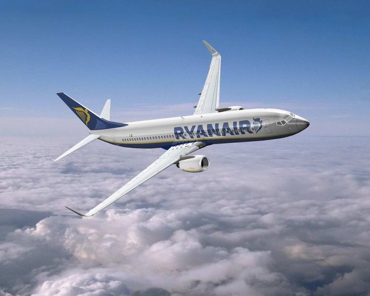 Ryanair pozostaje na Okęciu!