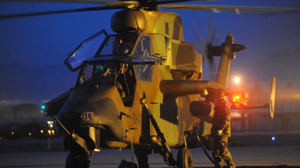 Francuskie śmigłowce w Afganistanie z Rambo w tle 1