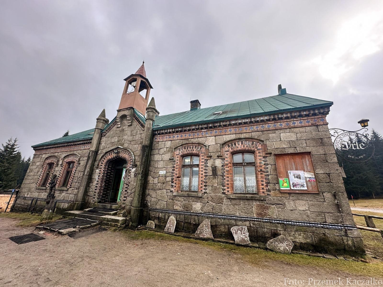 Stacja Turystyczna Orle to kultowy obiekt w Górach Izerskich