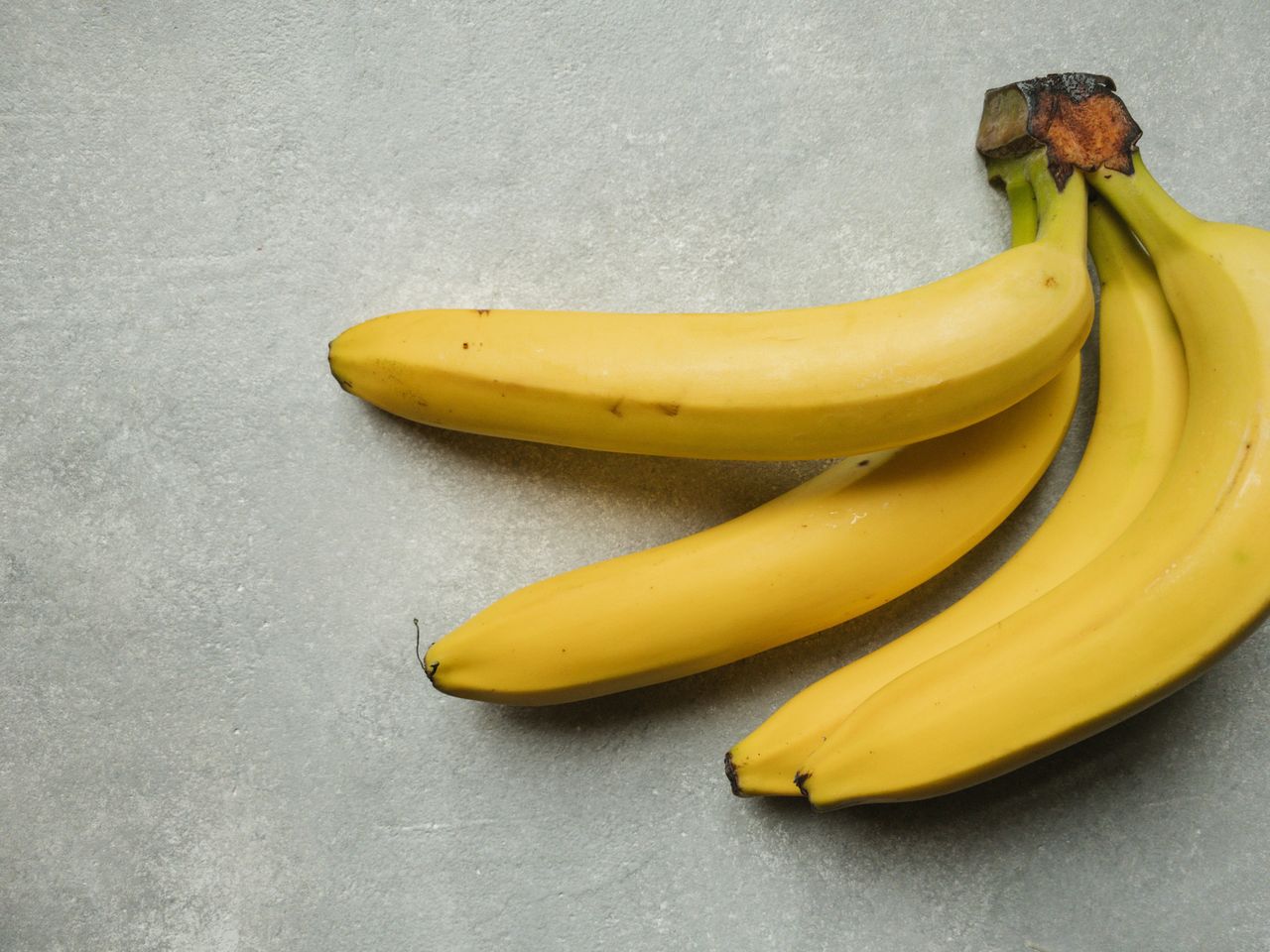 Dlaczego warto ograniczyć spożycie bananów w zimie?