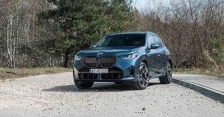 Test: BMW X3 - o jeden plastik za daleko
