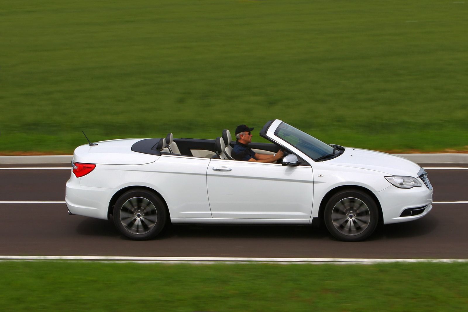2013 Lancia Flavia - obszerna galeria włoszki z amerykańskimi korzeniami 11