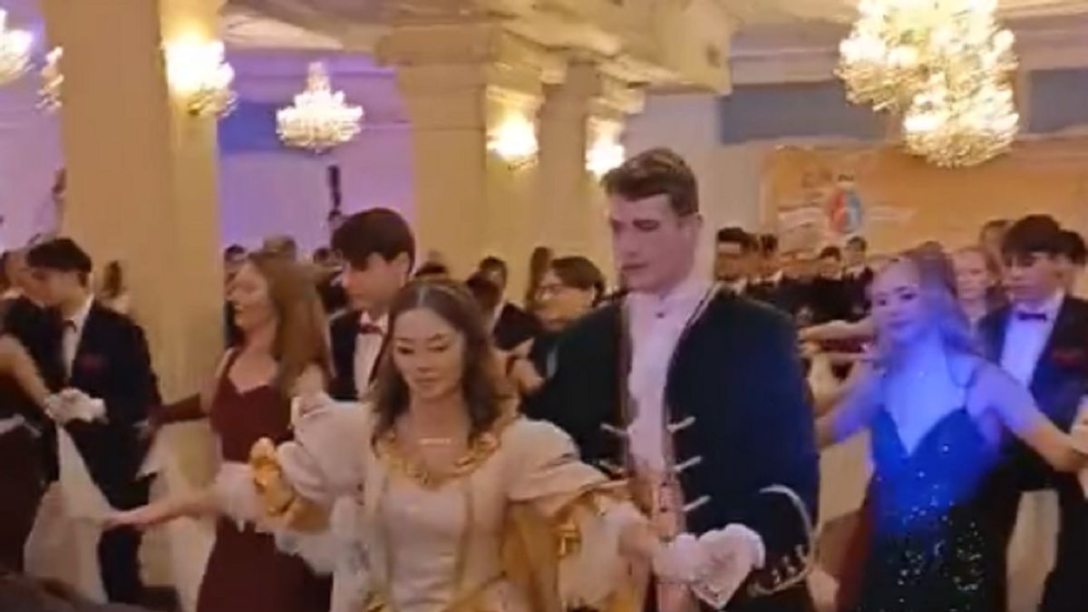 Maturzyści pokazali swoje talenty.