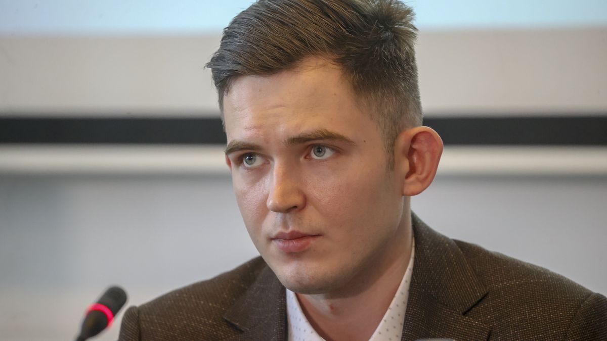 MINSK, BELARUS - FEBRUARY 10: Polish serviceman Emil Czeczko holds a press conference in Minsk, Belarus on February 10, 2022. Emil Czeczko fled to Belarus on Dec. 16. and requested political asylum due to disagreement with Polandâs brutal policies towards refugees. (Photo by Stringer/Anadolu Agency via Getty Images)