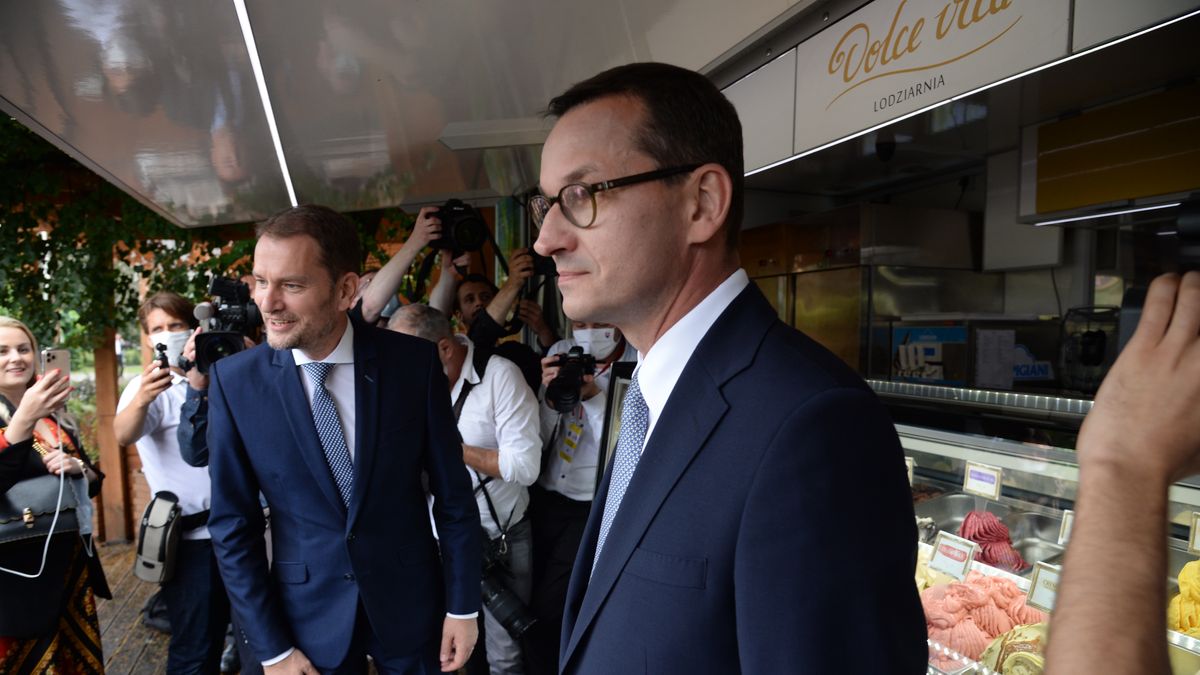 Warszawa, 03.07.2020. Spotkanie Mateusza Morawieckiego z dzieczmi ze Slowackiego doma dziecka. n/z Mateusz Morawiecki.