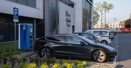 Zainteresowanie elektrykami nie maleje. Kolejny rekord Tesli