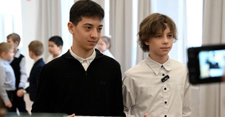 Laptopy za bohaterstwo. Nastoletni Rosjanie nagrodzeni za ratowanie ludzi w zamachu pod Moskwą