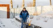 Jak wybrać odśnieżarkę? Ułatw sobie życie i uniknij mandatu