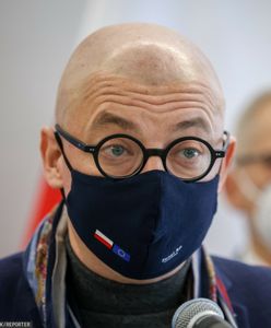 Zapisy na szczepienia. Kamiński: "Rząd zafundował Polakom zupełnie niepotrzebny cyrk"