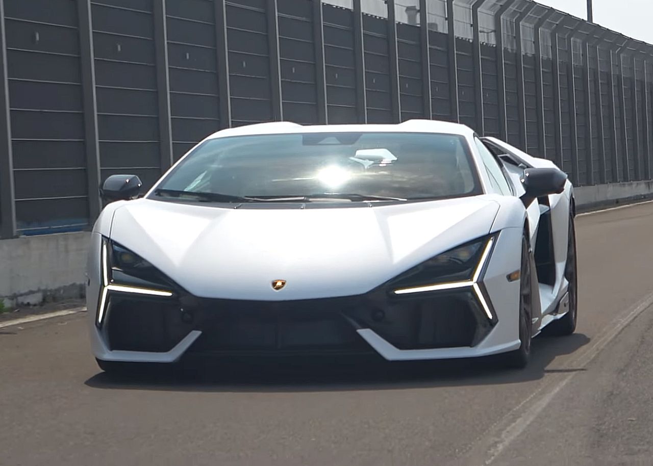 Lamborghini Revuelto uwiecznione na drodze publicznej