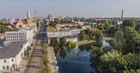 Pogoda w Łodzi. Prognoza na piątek 2 stycznia. Chłód, przelotny śnieg i dość silny wiatr