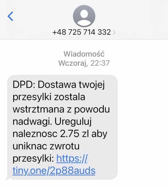 Przykładowy SMS o rzekomej konieczności dopłaty niewielkiej kwoty