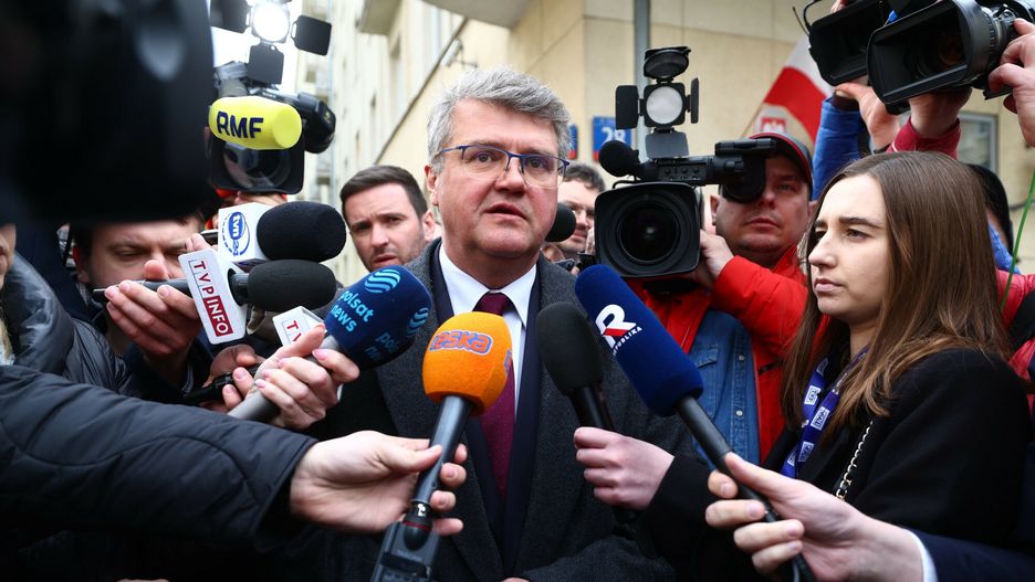 Kami?ski i W?sik wezwani do prokuratury
18.04.2024 Warszawa Wezwanie politykow PiS Mariusza Kaminskiego i Macieja Wasika do prokuratury, gdzie maja uslyszec zarzuty w sprawie nielegalnego glosowania w Sejmie. fot. Andrzej Iwanczuk/REPORTER
Andrzej Iwanczuk/REPORTER