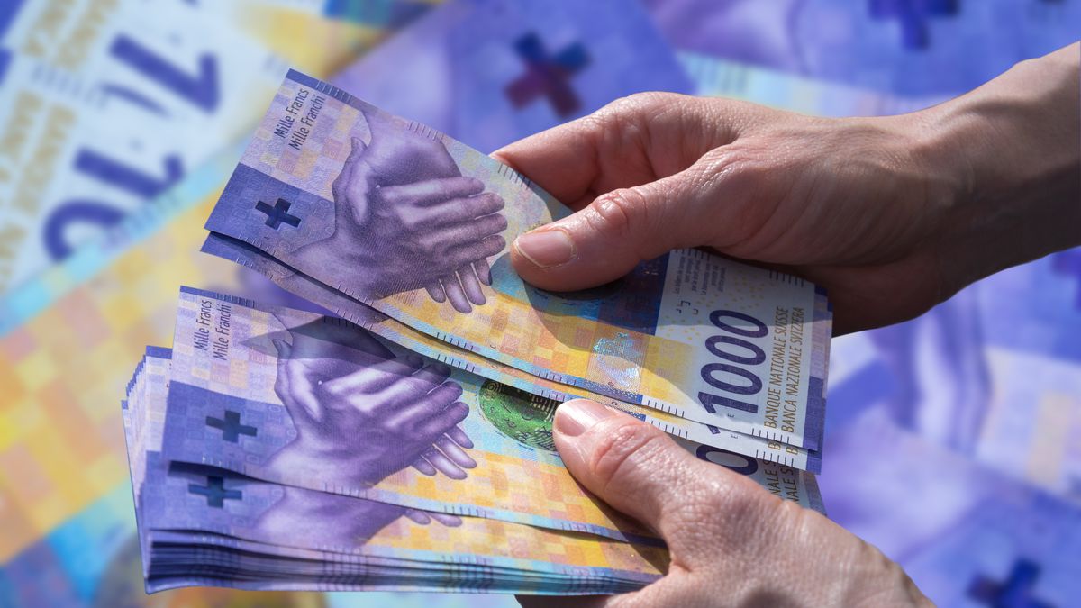 swiss, francs, money, hand, 1000, one thousand, currency, business, cash, finance, banking, bank, wealth, banknote, bill, holding, reliable, secure, economy, white, payment, paper, europe, financial, hands, savings, investment, hundred, success, rich