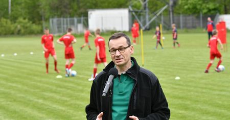 Koronawirus w Polsce. Mateusz Morawiecki: "odległości są zalecane, ale nie są nakazywane"