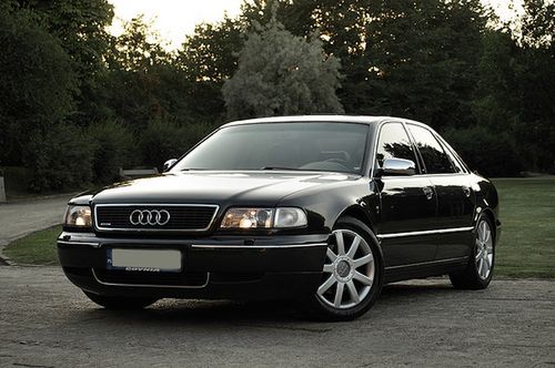 Jaki używany samochód kupić? Audi A8, czyli władca pierścieni od 15 tysięcy złotych
