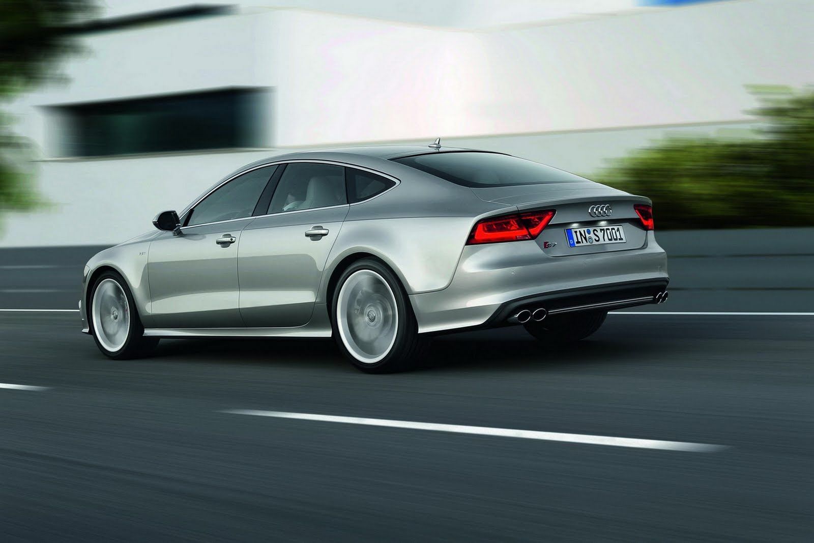 Audi-S7