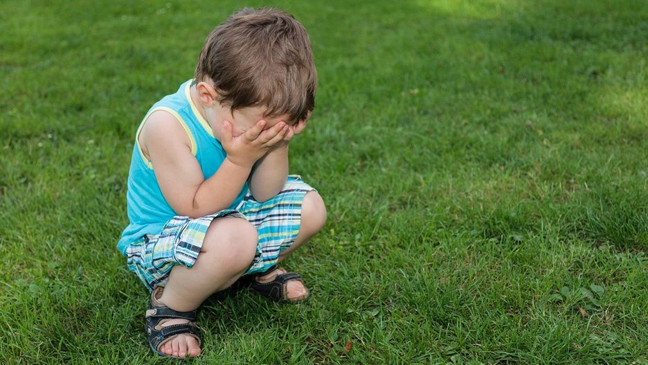 Najgorsze dla mózgu dziecka. Opóźniają rozwój i powodują problemy poznawcze