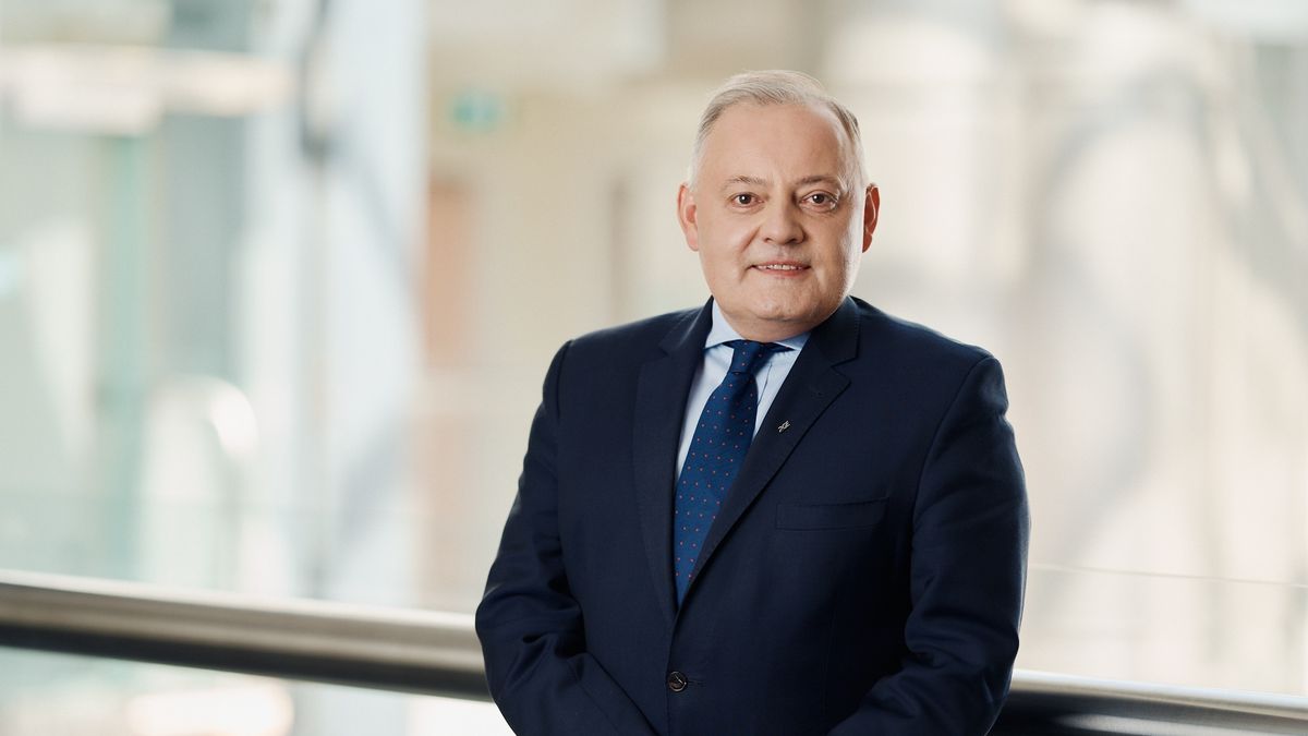 NABE będzie podstawą bezpieczeństwa energetycznego Polski, a jednocześnie spółki energetyczne, takie jak Grupa PGE, będą mogły przeznaczyć większe środki na transformację polskiej energetyki – ocenił prezes zarządu PGE, Wojciech Dąbrowski