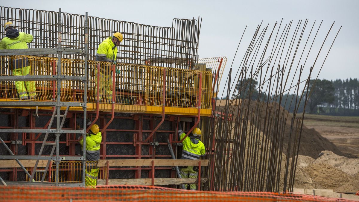 Wizyta Premiera Mateusza Morawieckiego na budowie S61w Podlaskiem
29.11.2019 Swidry-Dobrzyce wizyta premiera Mateusza Morawieckiego na budowie Via Baltici N/z budowa drogi ekspresowej  fot Marek Maliszewski/REPORTER
Marek Maliszewski/REPORTER