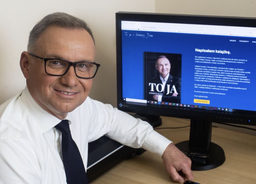 640 stron. Książka Dudy już do kupienia. Cena? 99 zł