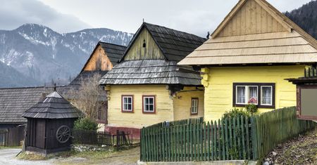 Mieszkańcy słowackiej wsi mają dość turystów. Chcą zniknąć z listy UNESCO