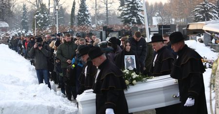 Śmierć 14-letniej Natalii. "Mieszkańców Andrychowa bardzo skrzywdzono"