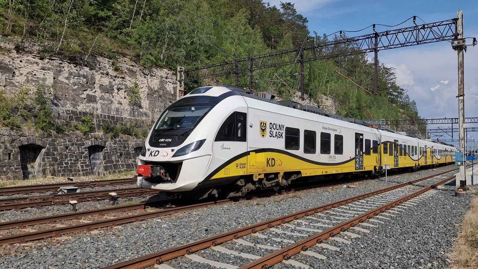 pociąg koleje dolnośląskie