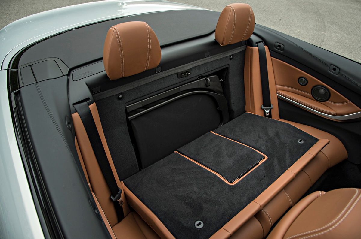 Ogromna galeria zdjęć z kabrioletem BMW M4 108