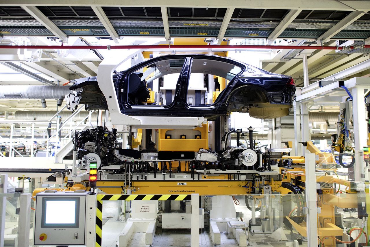 Volkswagen factories in Emden, Passat production