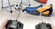 Zdalnie sterowane buty do... piłki nożnej?