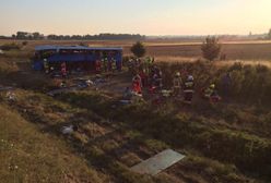 Wypadek autokaru z dziećmi na A1. Są ranni, trwa akcja ratunkowa