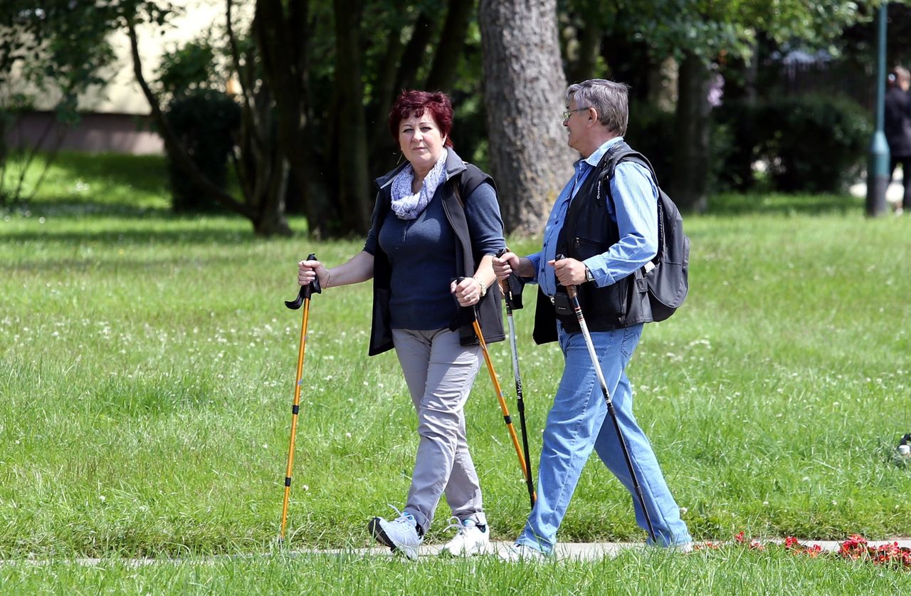 Kilka miesięcy temu do Sejmu wpłynęła petycja od obywateli, którzy chcą, by małżeństwa z długim stażem otrzymywały świadczenia 500 plus 