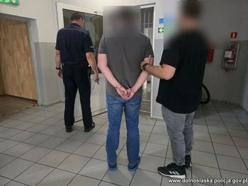 Dolny Śląsk: Gang pracowników okradał firmę. Zlewali paliw z cystern