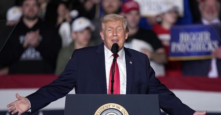 Nagle zaczęli krzyczeć. Zakłócali wystąpienie Donalda Trumpa
