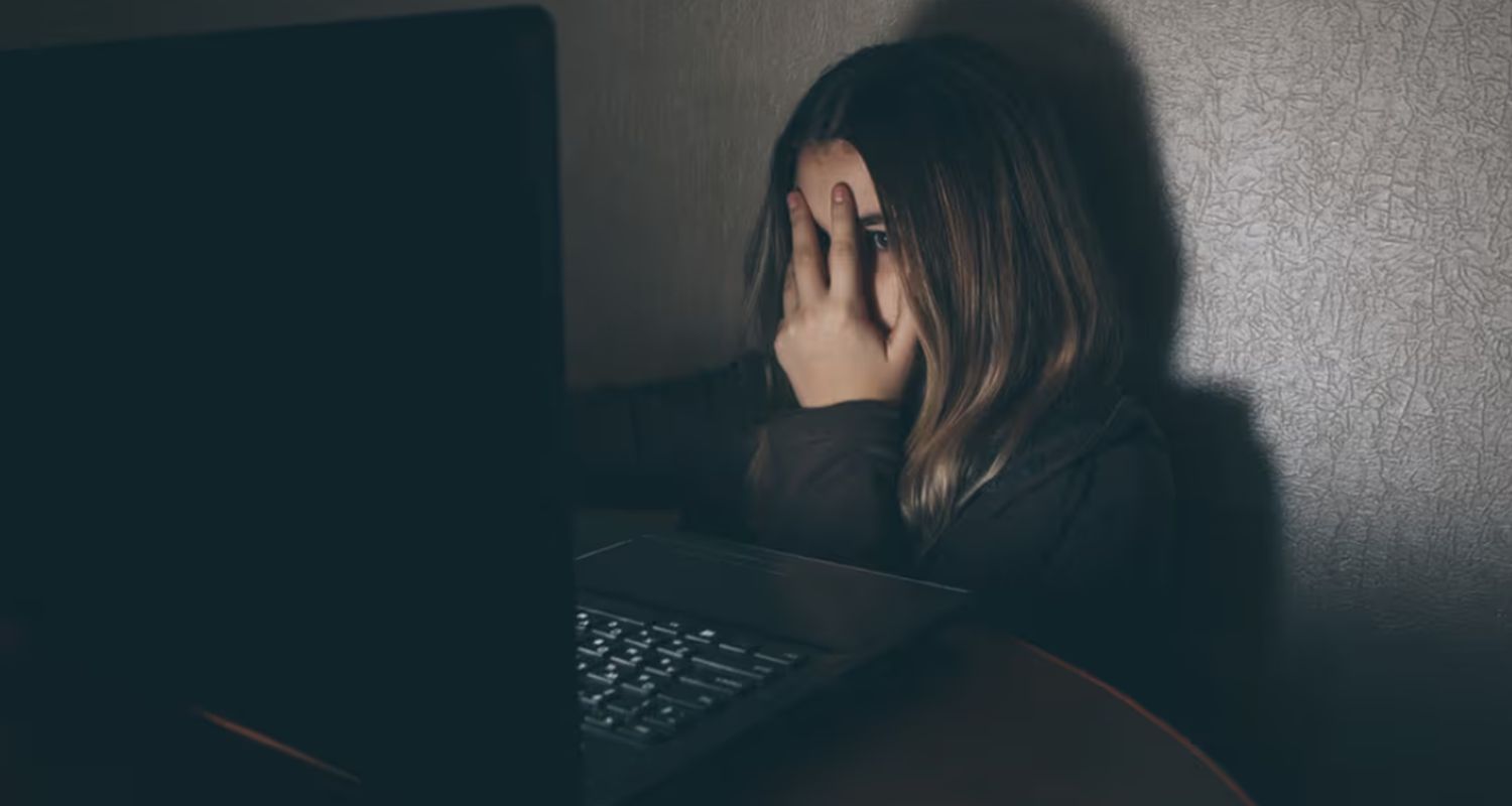 Niepokojąca forma cyberprzemocy wśród nastolatków. Wykorzyst
