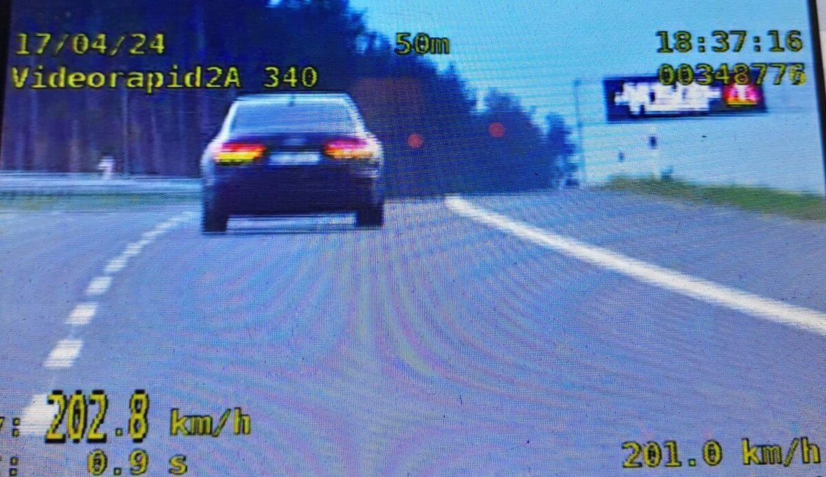 Zatrzymany pirat drogowy przez policjantów