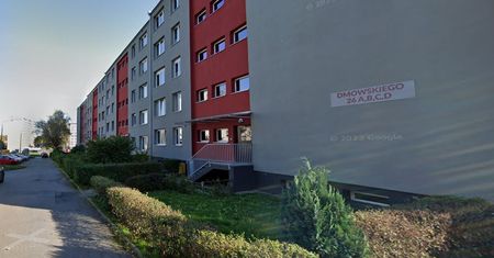 Sprzedali blok razem z mieszkańcami. "Jak za Piasta Kołodzieja"