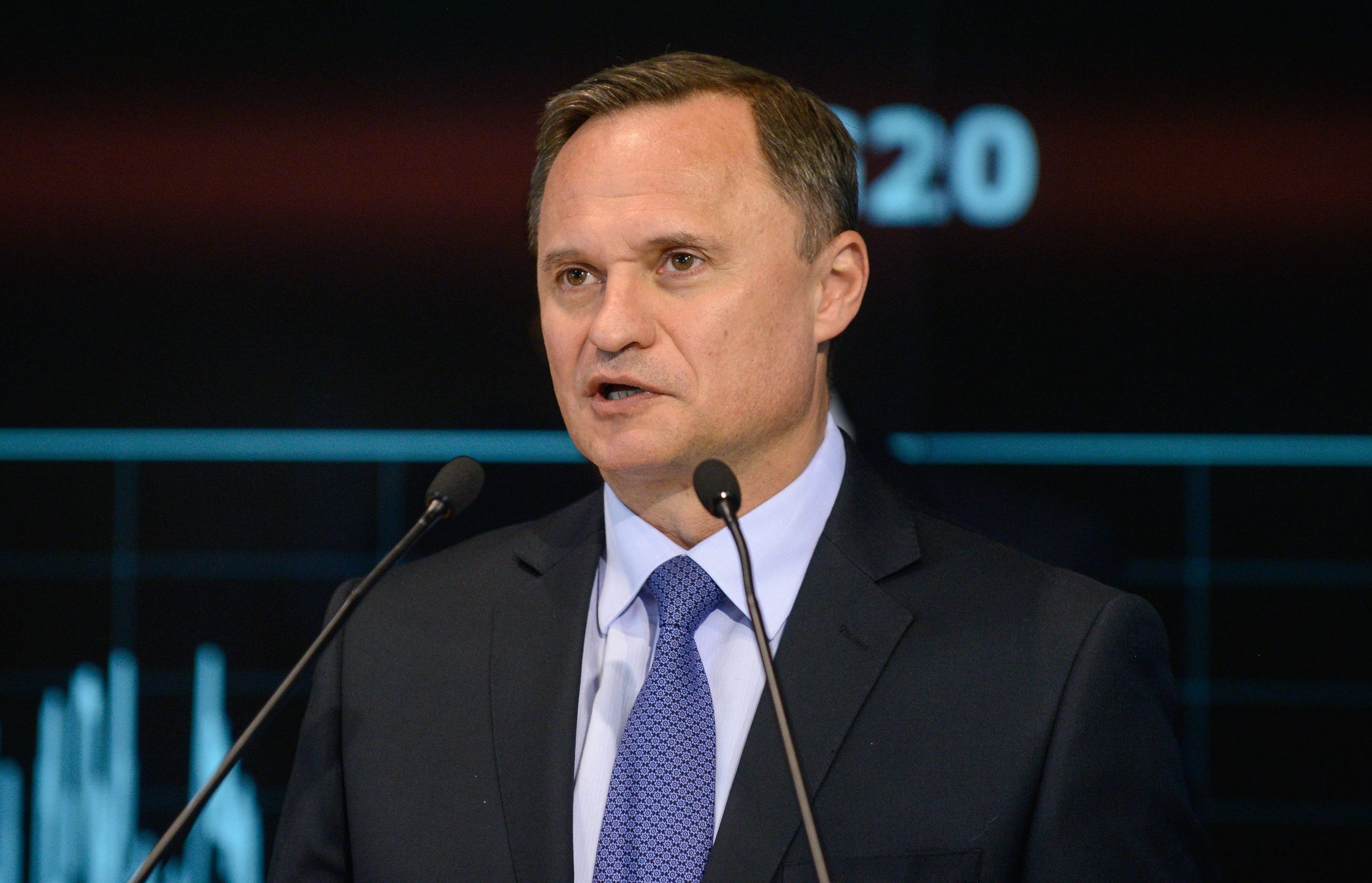 Leszek Czarnecki powinien dokapitalizować Getin Noble Bank