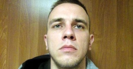 Uciekł policjantom z prokuratury. Szukają go listem gończym