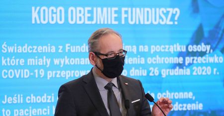 Koronawirus w Polsce. Adam Niedzielski wyjaśnia, dlaczego nie zdejmujemy obostrzeń