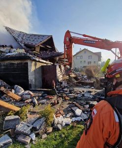 Ciała pod gruzami. Ściągnęli reflektory i psy tropiące. Ratownicy o wybuchu na Śląsku