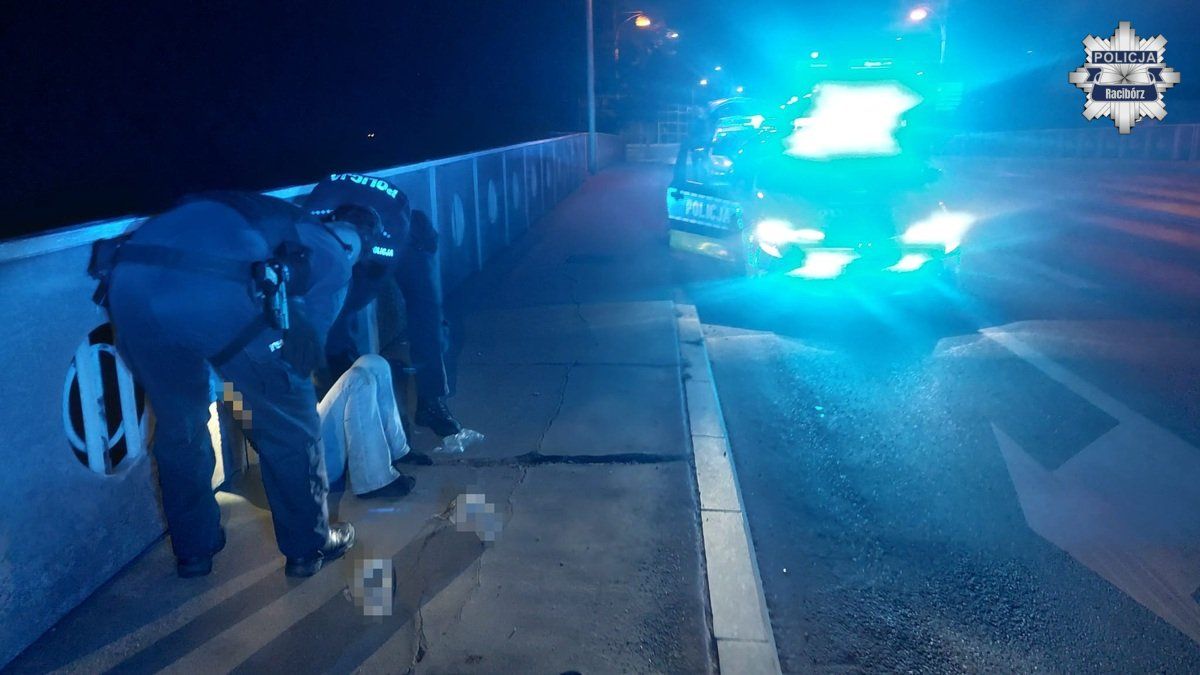 Liczyła się każda sekunda. Policjanci znaleźli nastolatkę na moście