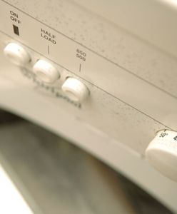 Mandat za robienie prania. Można dostać nawet 5 tys. zł kary